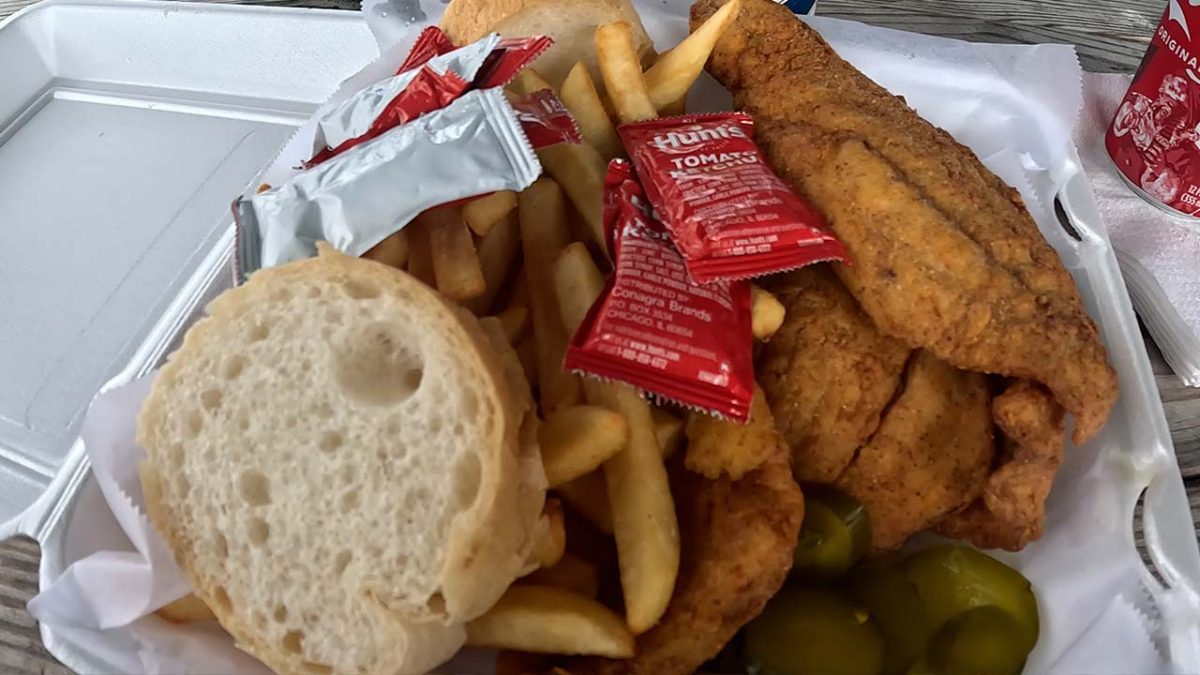 Köstliche frittierte Rotbarschfilets mit Zatarain's Fish Fry